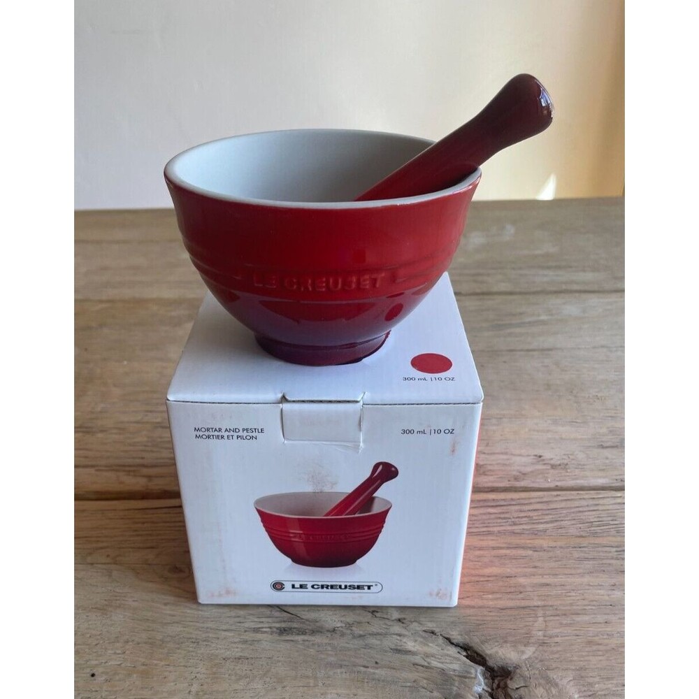 Le Creuset Stoneware Mortar & Pestle 10 fl oz Cerise Cherry Red NEW